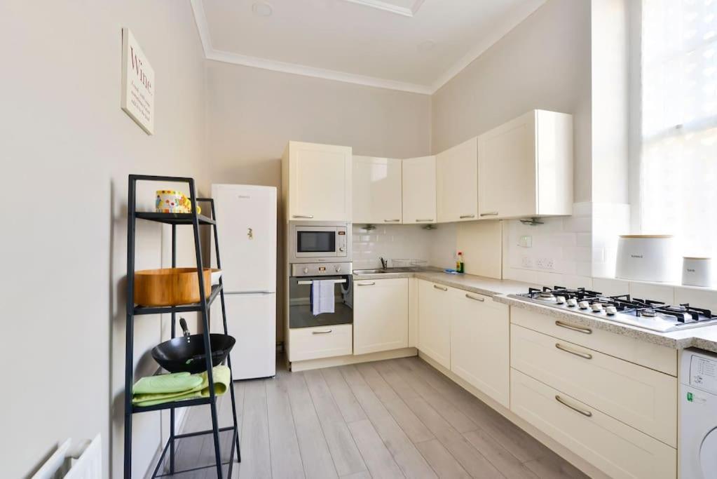 George IV Bridge - Superbly Located 3 Bedroom! Edinburgh Dış mekan fotoğraf